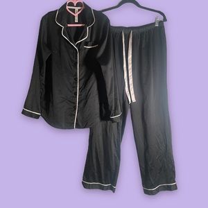 Gilligan & O’Malley Black and Pink Pajama Set